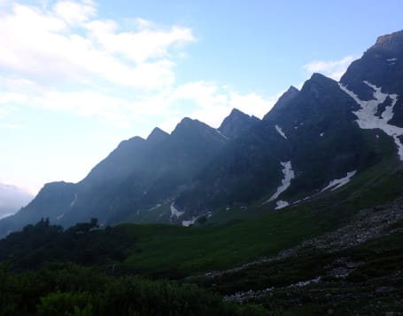 Seven Sisters Trek, Himachal Pradesh