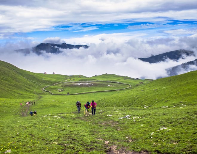 Roopkund Trek Image